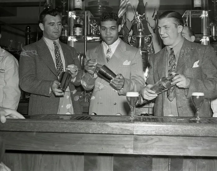 Framed Print : James Braddock with Joe Louis and Tommy Farr Framed Print : James Braddock with Joe Louis and Tommy Farr