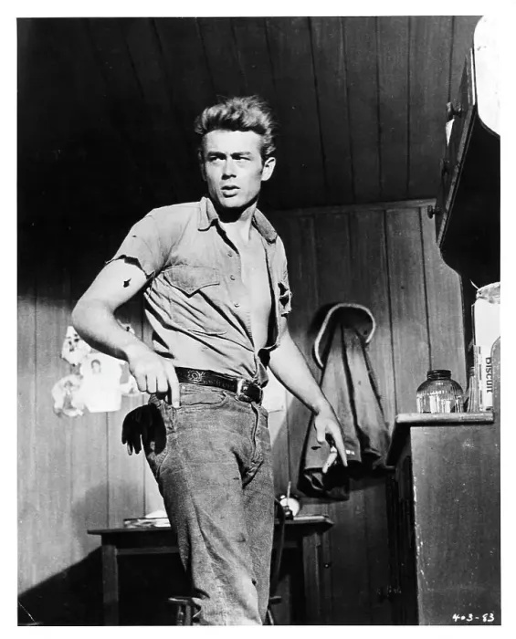 Framed Print : James Dean In Giant Framed Print : James Dean In Giant