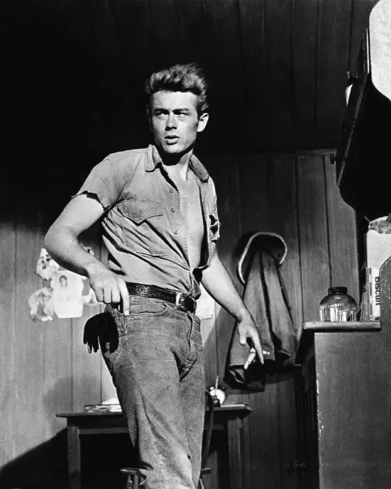 Framed Print : James Dean In Giant Framed Print : James Dean In Giant