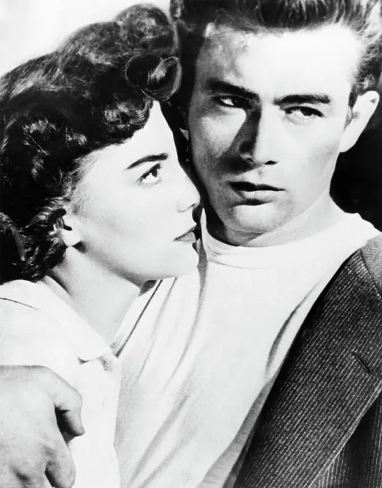 Framed Print : James Dean and Natalie Wood in Rebel Without a Cause Framed Print : James Dean and Natalie Wood in Rebel Without a Cause