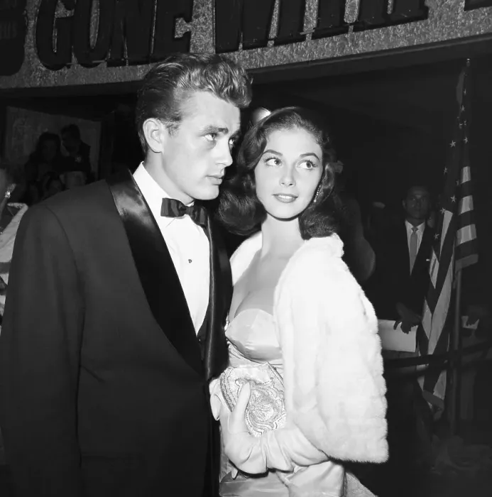 Framed Print : James Dean and Pier Angeli Framed Print : James Dean and Pier Angeli