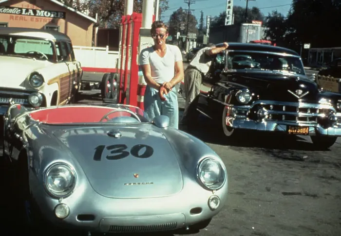 Framed Print : James Dean with Silver Porsche Framed Print : James Dean with Silver Porsche