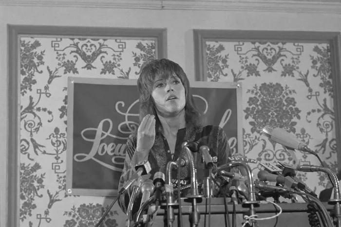 Framed Print : Jane Fonda Back From Hanoi Press Confer Framed Print : Jane Fonda Back From Hanoi Press Confer