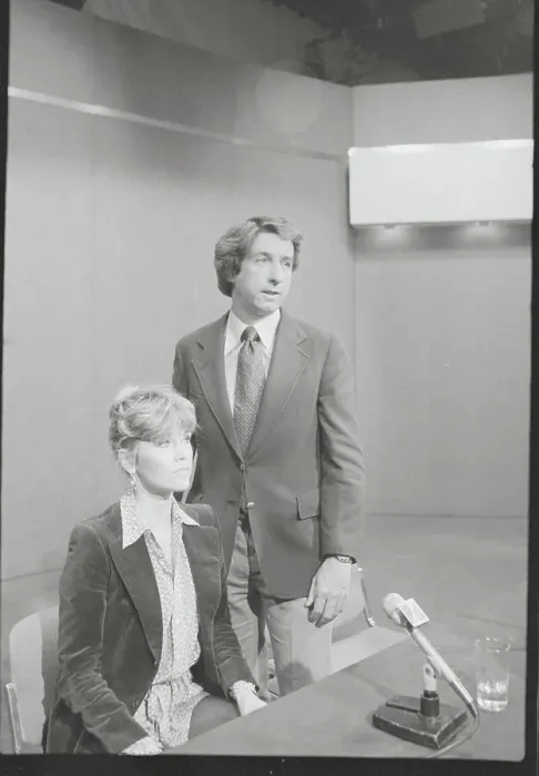 Framed Print : Jane Fonda with Husband Tom Hayden Framed Print : Jane Fonda with Husband Tom Hayden
