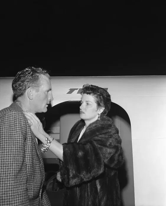 Framed Print : Jane Russell and Bob Waterfield Framed Print : Jane Russell and Bob Waterfield