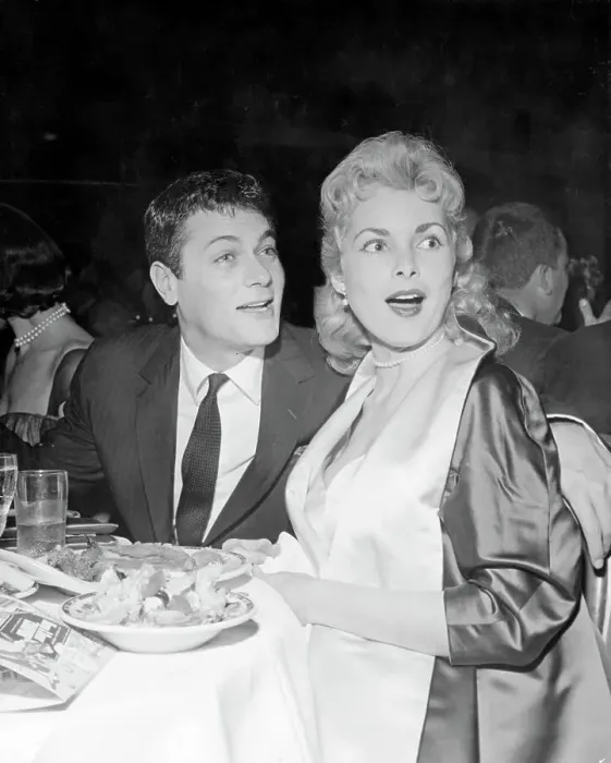 Framed Print : Janet Leigh with Tony Curtis Framed Print : Janet Leigh with Tony Curtis