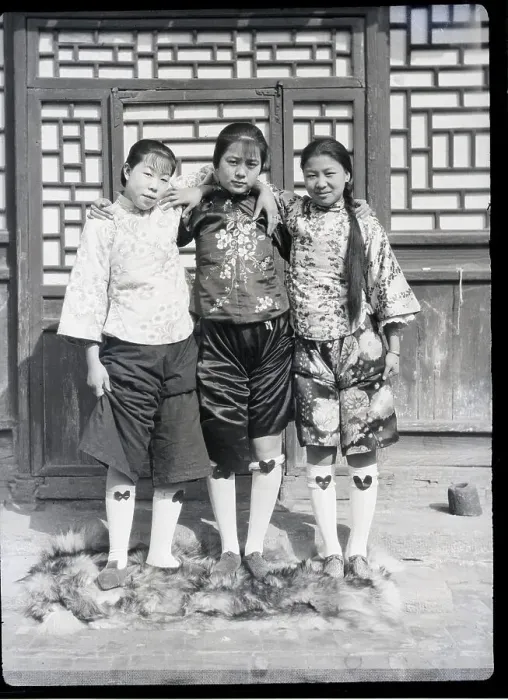 Framed Print : Three Japanese Actresses Standing Framed Print : Three Japanese Actresses Standing