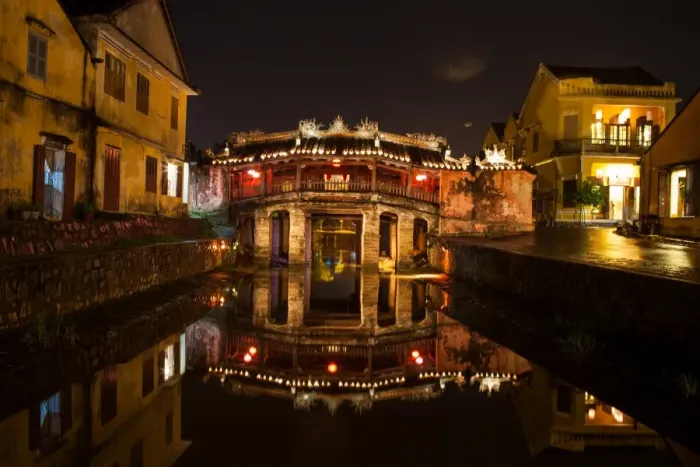 Framed Print : Japanese Bridge, Hoi An, Vietnam