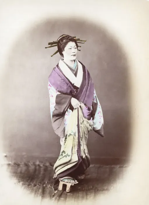 Framed Print : Japanese Courtesan Framed Print : Japanese Courtesan