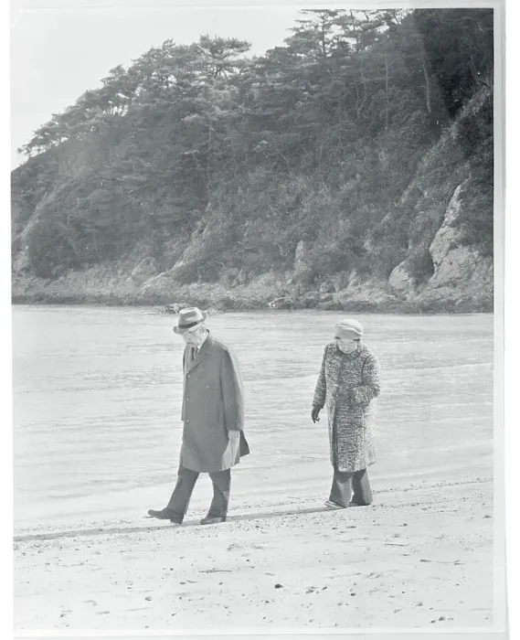 Framed Print : Japanese Royalty Walking along Shore Framed Print : Japanese Royalty Walking along Shore