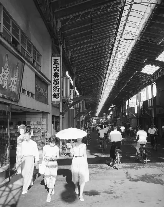Framed Print : Japanese Shop Under a Metal Arcade Framed Print : Japanese Shop Under a Metal Arcade