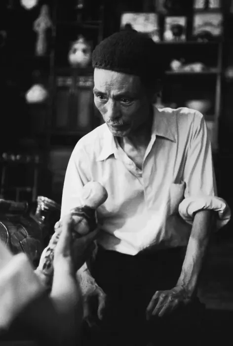 Framed Print : Japanese Shopkeeper Framed Print : Japanese Shopkeeper