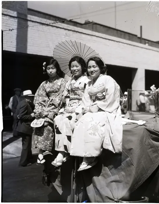Framed Print : Japanese Teens Wearing Kimonos Framed Print : Japanese Teens Wearing Kimonos