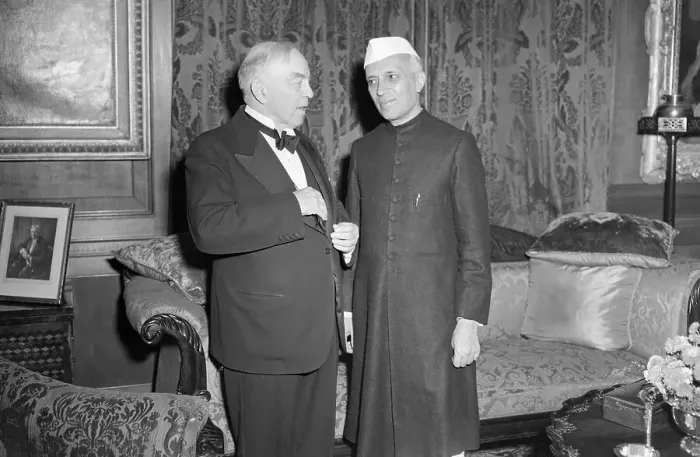 Framed Print : Jawaharlal Nehru Chatting with W.L. Mackenzie King Framed Print : Jawaharlal Nehru Chatting with W.L. Mackenzie King
