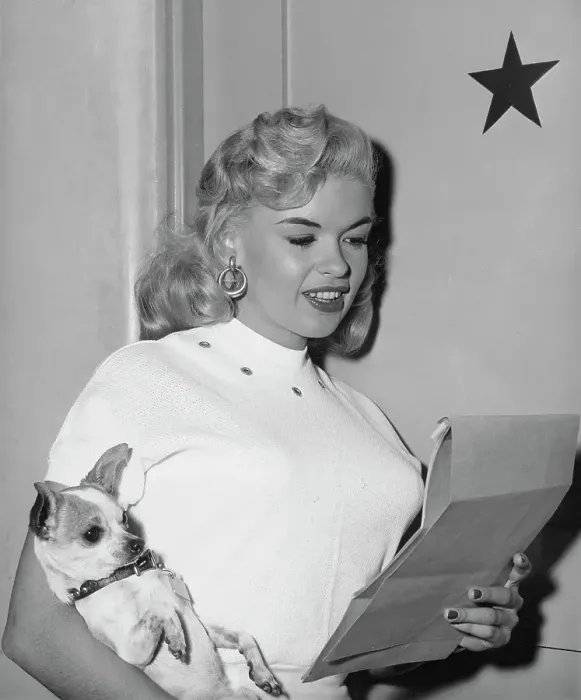 Framed Print : Jayne Mansfield with her Chihuahua