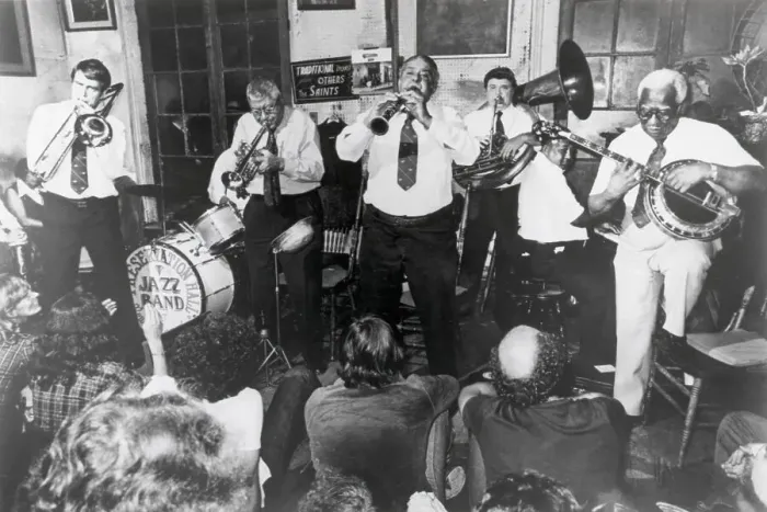 Framed Print : Jazz Band Playing in New Orleans Framed Print : Jazz Band Playing in New Orleans