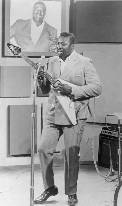 Framed Print : Jazz Musician Albert King Playing Gibson Flying V Guitar Framed Print : Jazz Musician Albert King Playing Gibson Flying V Guitar