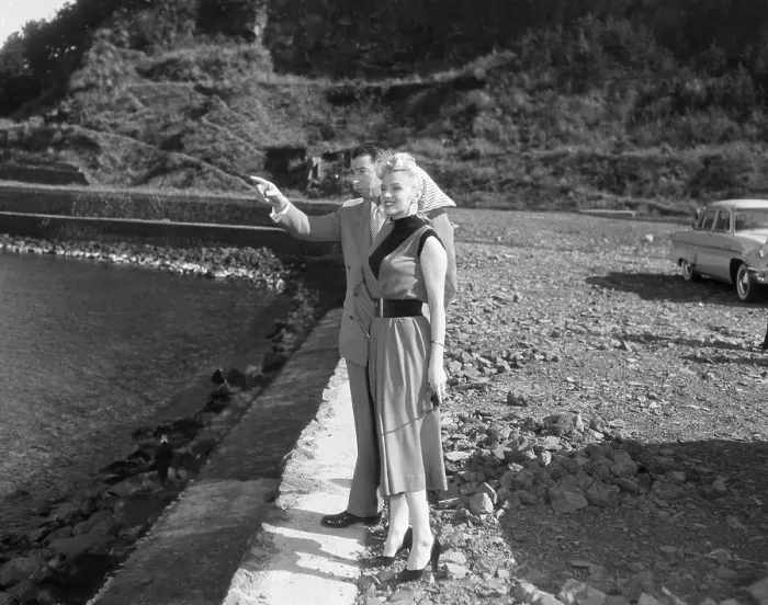 Framed Print : J.Dimaggio & M.Monroe Standing By Water Framed Print : J.Dimaggio & M.Monroe Standing By Water