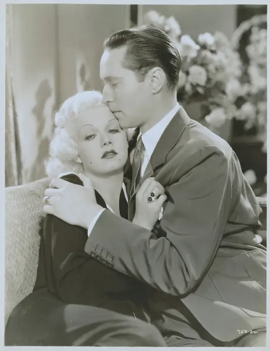 Framed Print : Jean Harlow and Franchot Tone Embracing Framed Print : Jean Harlow and Franchot Tone Embracing