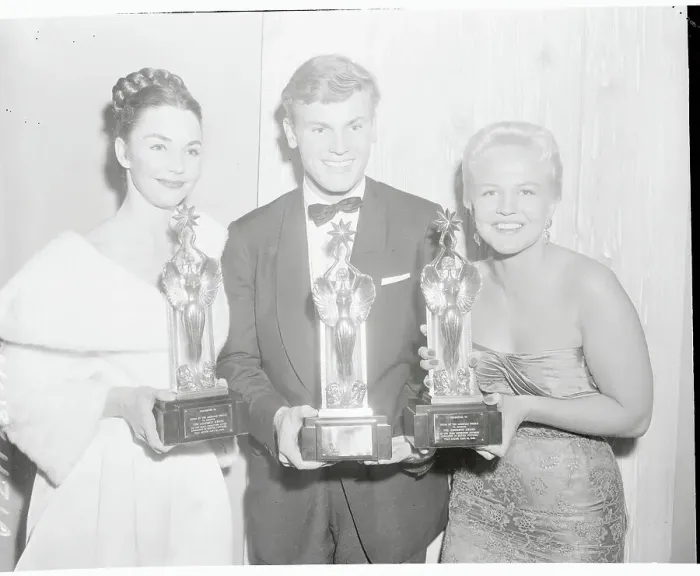 Framed Print : Jennifer Jones with Tab Hunter and Peggy Lee Framed Print : Jennifer Jones with Tab Hunter and Peggy Lee