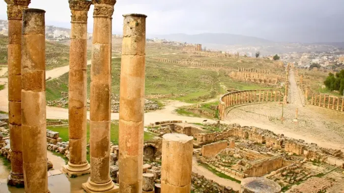 Framed Print : Jerash Roman Temple Framed Print : Jerash Roman Temple