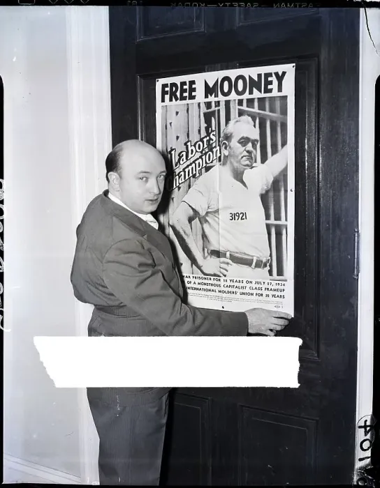 Framed Print : Jerry O'Connell Puts Up Free Tom Mooney Poster Framed Print : Jerry O'Connell Puts Up Free Tom Mooney Poster