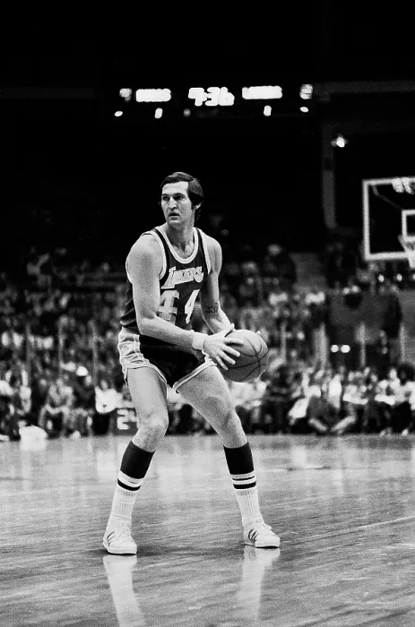 Framed Print : Jerry West of the Los Angeles Lakers in the 1971-1972 season at the Chicago Stadium in Chicago, Il Framed Print : Jerry West of the Los Angeles Lakers in the 1971-1972 season at the Chicago Stadium in Chicago, Il