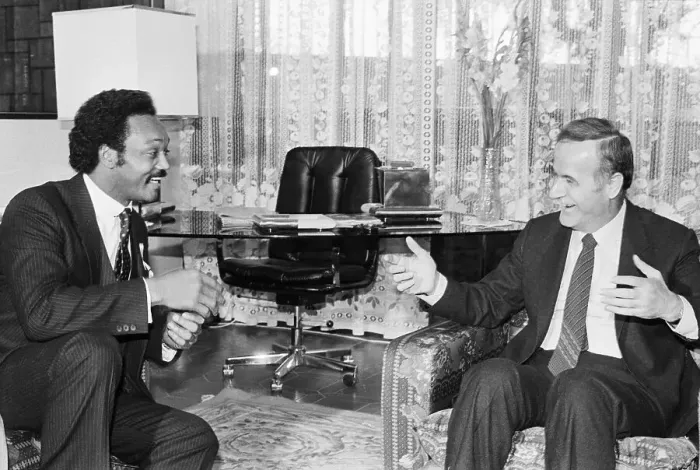 Framed Print : Jesse Jackson Talks with Hafaz Assad