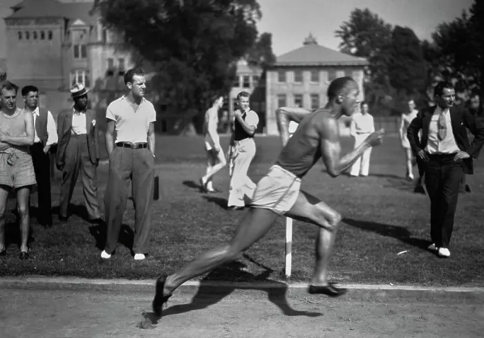Framed Print : Jesse Owens Framed Print : Jesse Owens