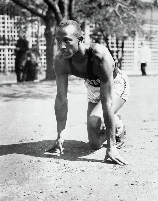 Framed Print : Jesse Owens Crouching at Workout Start Framed Print : Jesse Owens Crouching at Workout Start