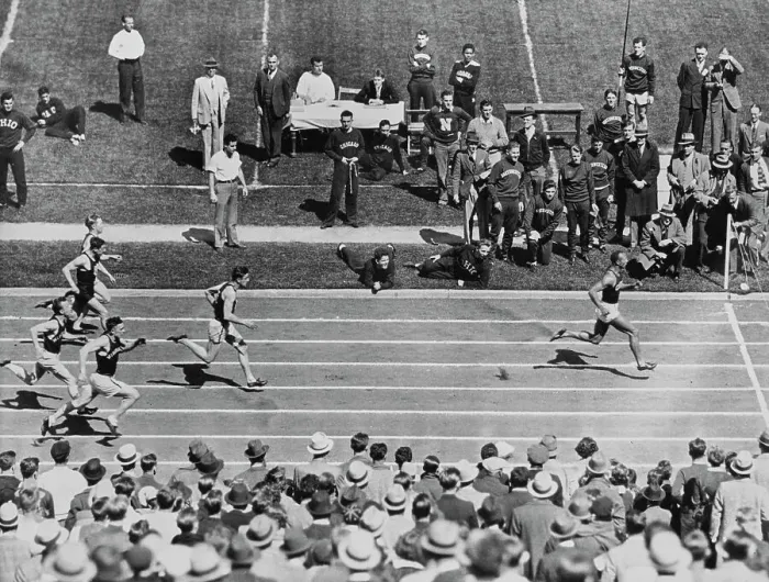 Framed Print : Jesse Owens Sprinting Framed Print : Jesse Owens Sprinting