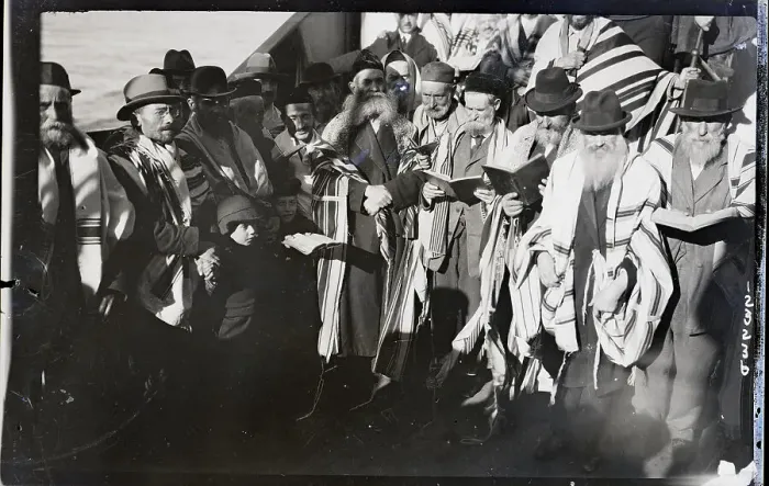 Framed Print : Jewish Priests Observe Yom Kippur