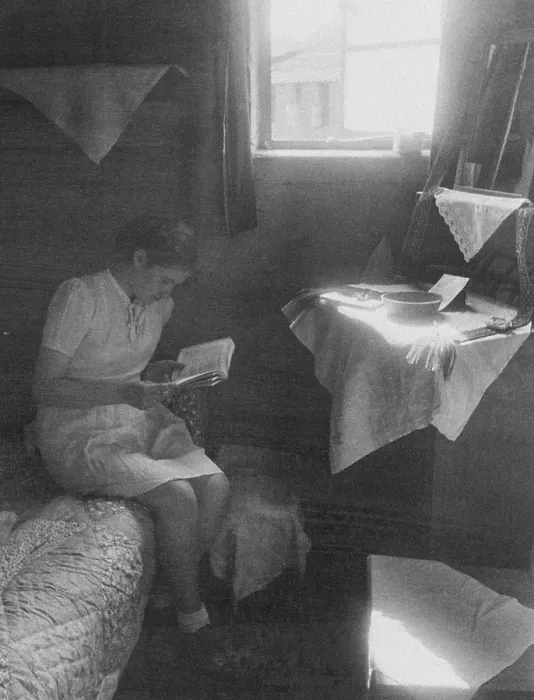 Framed Print : Jewish Refugee