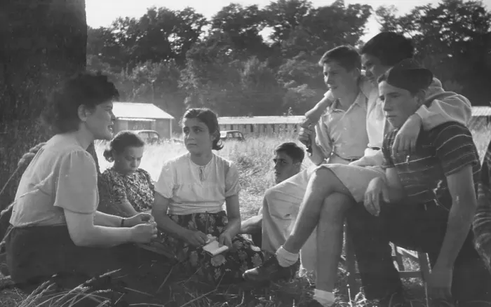 Framed Print : Jewish Refugees