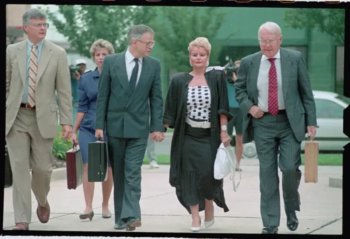 Framed Print : Jim Bakker and Wife Arriving at Courthouse Framed Print : Jim Bakker and Wife Arriving at Courthouse