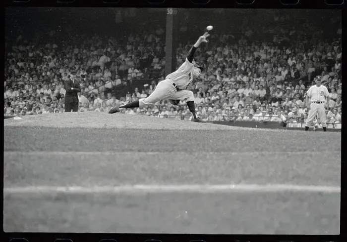 Framed Print : Jim Bouton Pitching Framed Print : Jim Bouton Pitching