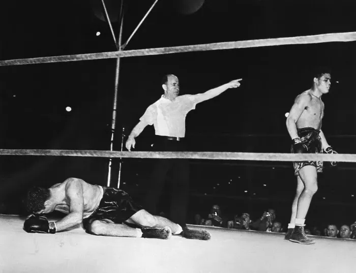 Framed Print : Jim Braddock Knocked Out By Joe Louis Framed Print : Jim Braddock Knocked Out By Joe Louis