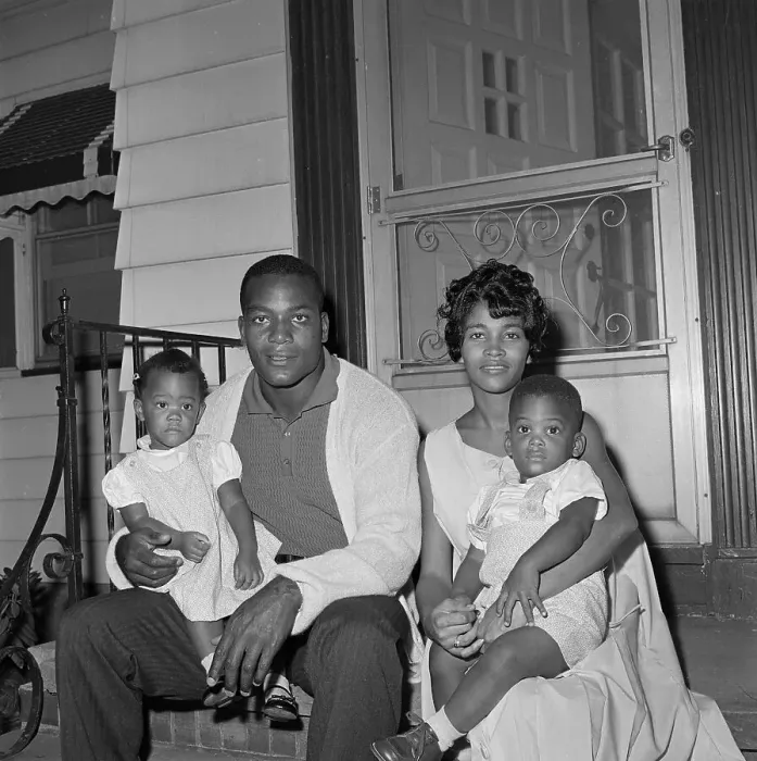 Framed Print : Jim Brown with His Family Framed Print : Jim Brown with His Family