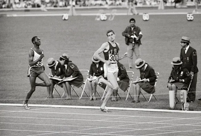 Framed Print : Jim Ryun Leading Race Framed Print : Jim Ryun Leading Race