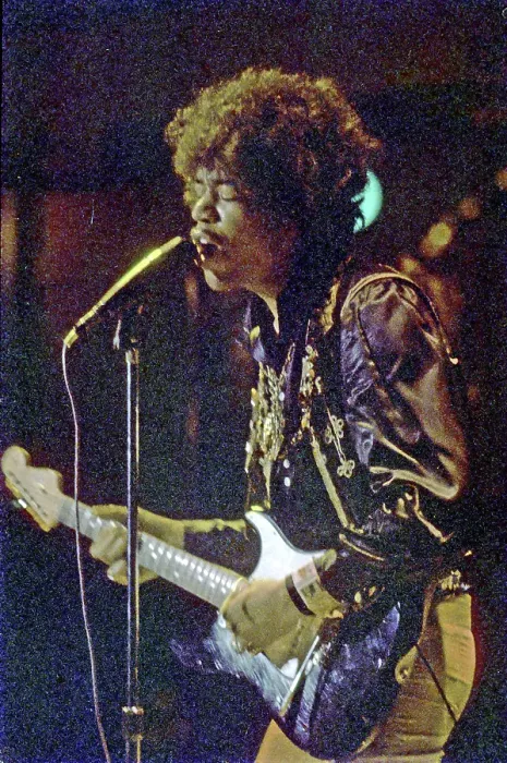 Framed Print : Jimi Hendrix Performs
