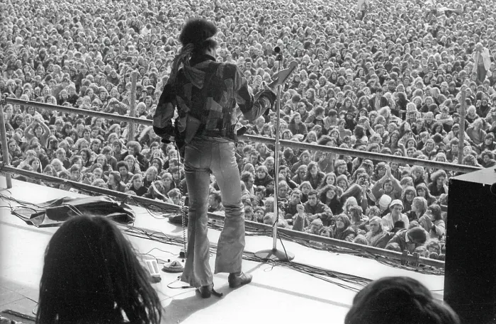 Framed Print : Jimi Hendrix Plays His Last Concert Framed Print : Jimi Hendrix Plays His Last Concert