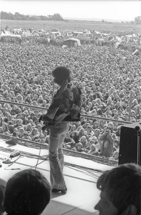 Framed Print : Jimi Hendrix Plays His Last Concert Framed Print : Jimi Hendrix Plays His Last Concert