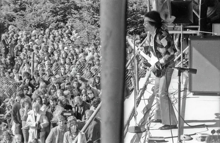 Framed Print : Jimi Hendrix Plays His Last Concert
