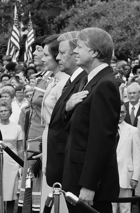 Framed Print : Jimmy Carter with Helmut Schmidt and Others Framed Print : Jimmy Carter with Helmut Schmidt and Others