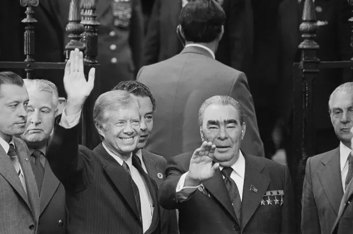 Framed Print : Jimmy Carter And Leonid Brezhnev Framed Print : Jimmy Carter And Leonid Brezhnev