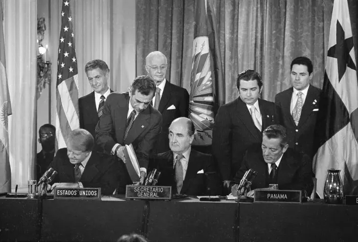 Framed Print : Jimmy Carter and Omar Torrijos Sign Treaty Framed Print : Jimmy Carter and Omar Torrijos Sign Treaty