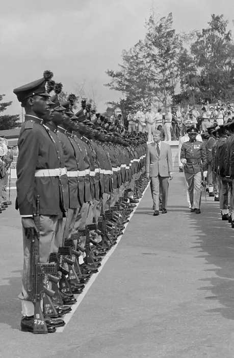 Framed Print : Jimmy Carter Walking and Olusegun Obasanjo Walking Pass Soldiers Framed Print : Jimmy Carter Walking and Olusegun Obasanjo Walking Pass Soldiers