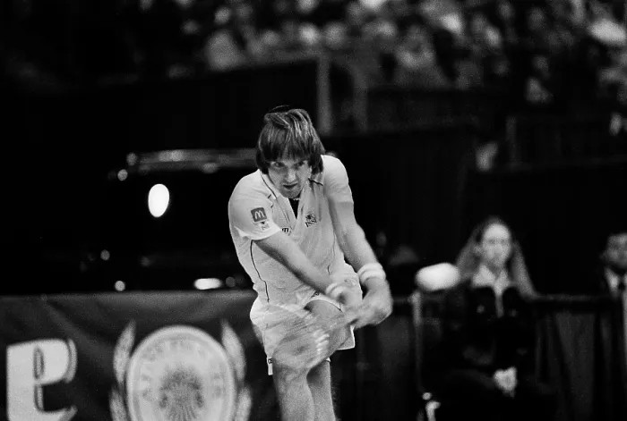 Framed Print : Jimmy Coonorsl during the Miller Light Challange of Champions at the Rosemont Horizon in Rosemont, Illinois