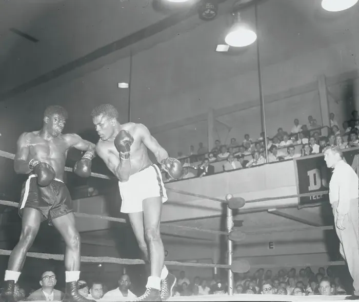 Framed Print : Jimmy Slade Boxing Against Tommy Jackson Framed Print : Jimmy Slade Boxing Against Tommy Jackson