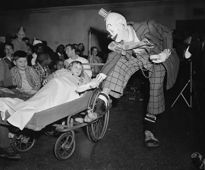 Framed Print : Jimmy Stewar Entertaining Patients Framed Print : Jimmy Stewar Entertaining Patients